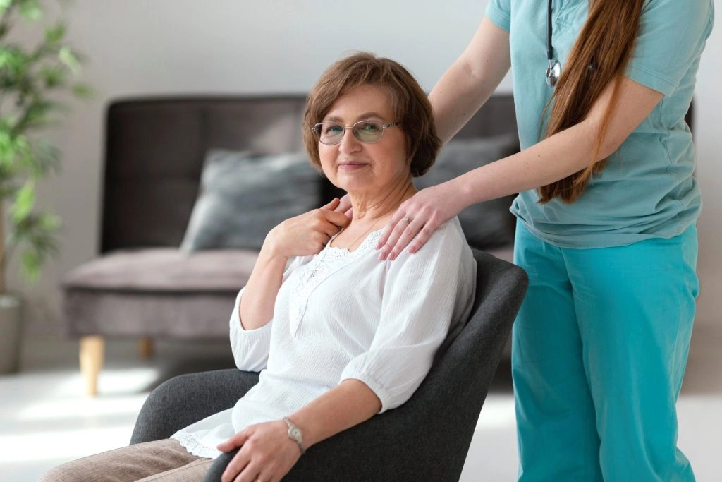 Caregiver providing companionship and recreational activities to senior in Atlanta Georgia