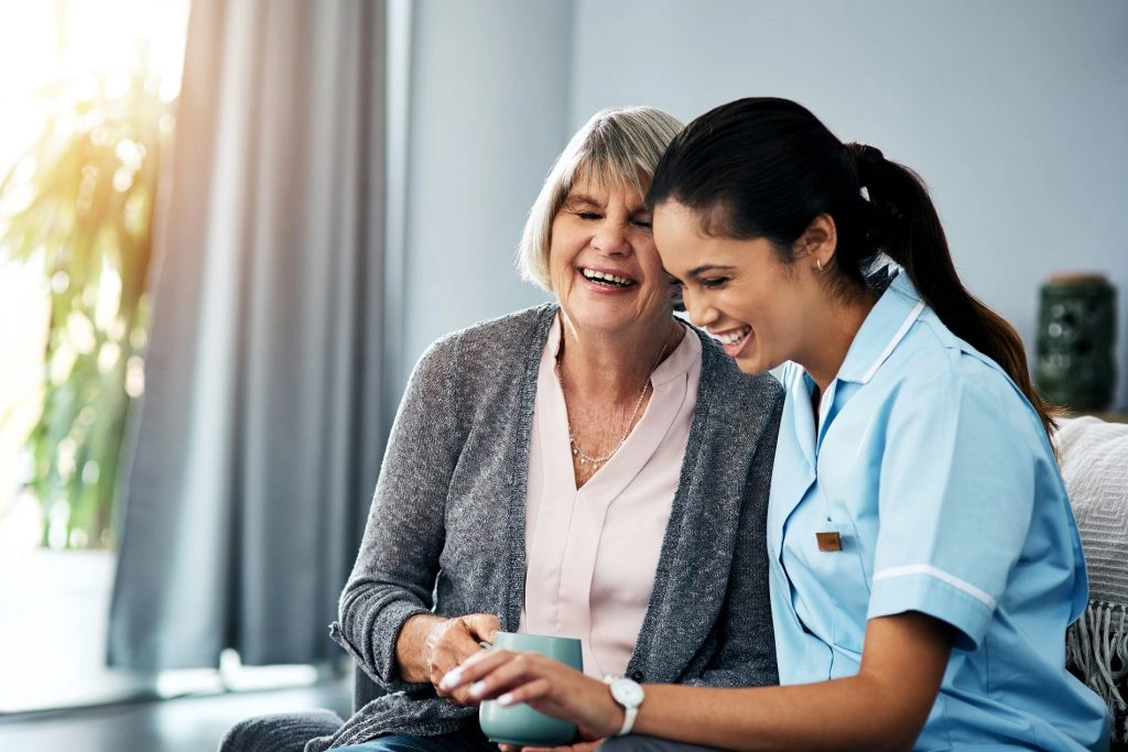 Home care assistant helping with light housekeeping and domestic duties in Atlanta Georgia
